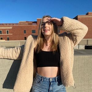 Meet your Posher, Kylee grace